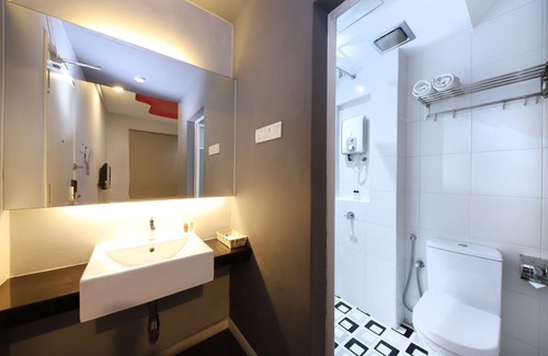 Taman Johor Jaya Hotel | OYO 902 Rooms Boutique Hotel