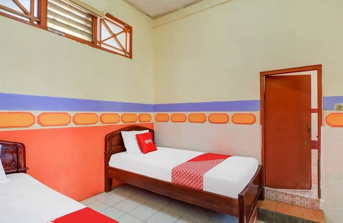 Buleleng Hotel | OYO 91042 Hawaina Hotel