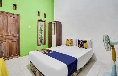 Gresik Hotel | OYO 91747 Gamping Homestay Syariah