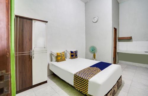 Gresik Hotel | OYO 91747 Gamping Homestay Syariah