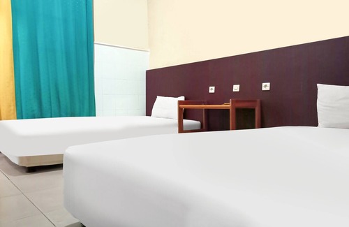 Sei Pinang Hotel | OYO 91936 Hotel Lima Dara