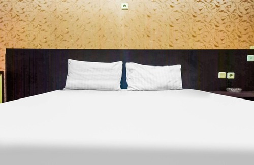 Sei Pinang Hotel | OYO 91936 Hotel Lima Dara