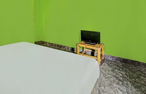 Kecamatan Narmada Hotel | OYO 92149 Ashooy HomestayNearWisata Desa sedau