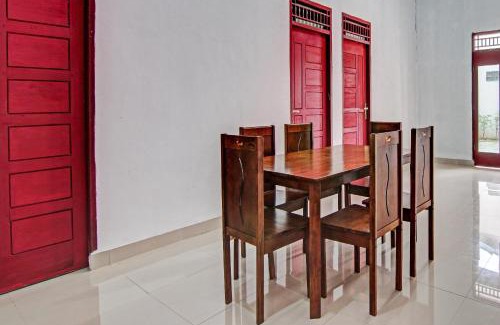 Kampar Hotel | OYO 92199 Wisma Cendana Syariah Near PASAR FLAMBOYAN