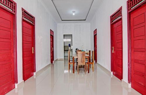 Kampar Hotel | OYO 92199 Wisma Cendana Syariah Near PASAR FLAMBOYAN