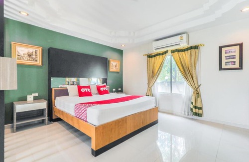 Suphan Buri Hotel | OYO 926 Sydney Resort