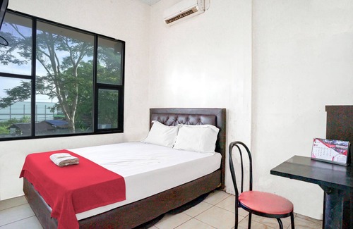 Singkawang Hotel | OYO 92609 Guest House Malay Singkawang