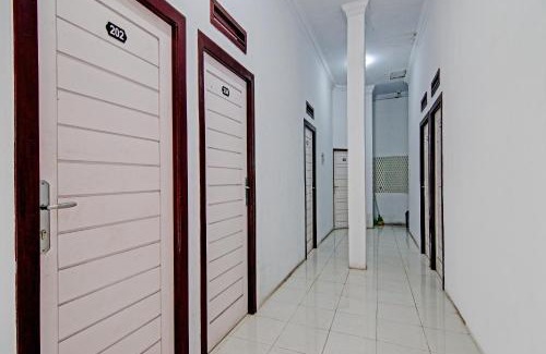 Kampar Hotel | OYO 92800 Lestari Baru Syariah Near SMA Negeri 1 Salo