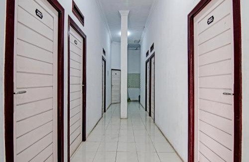 Kampar Hotel | OYO 92800 Lestari Baru Syariah Near SMA Negeri 1 Salo