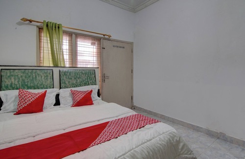 Pekanbaru Hotel | OYO 92833 Penginapan Syariah