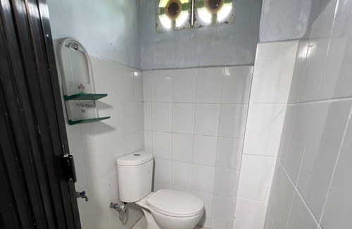 Ternate Hotel | OYO 92892 Aini Homestay