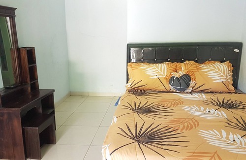 Kebumen Hotel | OYO 93025 Surya Abadi Homestay Syariah Near alun alun kota gombong