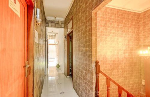 Duren Sawit Hotel | OYO 93132 Modom Homestay Near RS Islam Jakarta Pondok Kopi