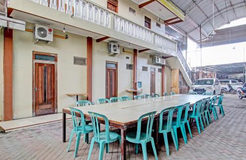 Mendut Hotel | OYO 93660 New Family Hotel Syariah