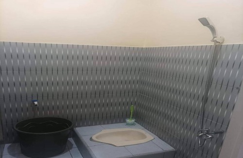 Singaraja Hotel | OYO 93741 Ayna Kost Syariah