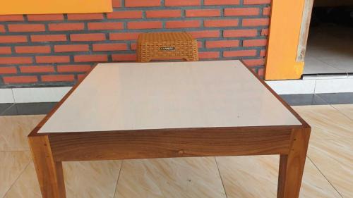 Dinoyo Hotel | OYO 93785 Aero Kost Bu Lisa Syariah Near Pasar Tradisional Lawang