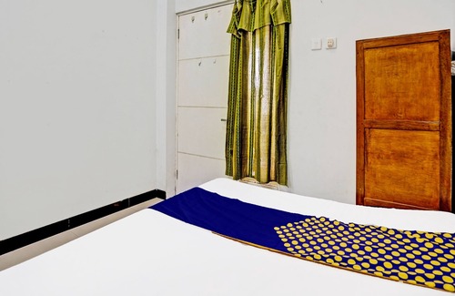 Linggajati Hotel | OYO 94022 Guest House Ayomi Syariah