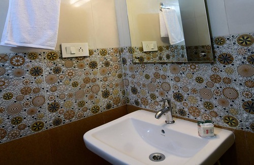 Sernabatim House | OYO 9741 Triple Beach Guest House