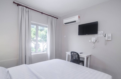 Kampong Raja House | OYO Home 90550 Hne Homestay