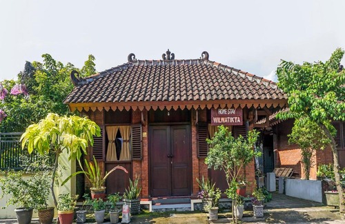 Bejijong Hotel | OYO Homes 90948 Desa Wisata Kampung Majapahit