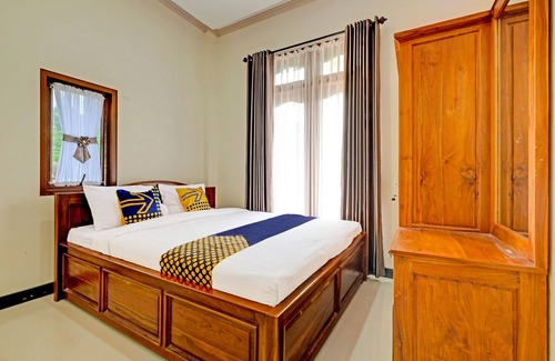 Bulukerto Hotel | OYO Homes 91095 Desa Wisata Conto