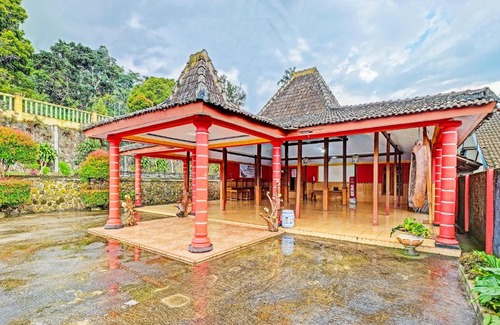 Bulukerto Hotel | OYO Homes 91095 Desa Wisata Conto