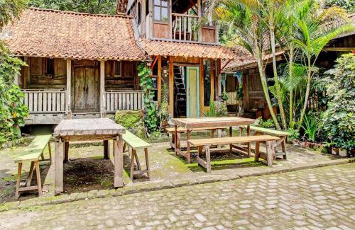 Banaran Hotel | OYO Homes 93598 Omah Baturan Syariah