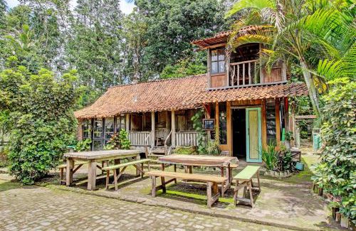 Banaran Hotel | OYO Homes 93598 Omah Baturan Syariah
