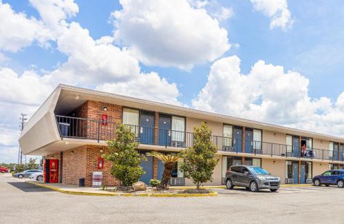 Bartow Hotel | Oyo Hotel Bartow