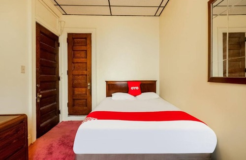 Derrick City Hotel | OYO Hotel Bradford Main St PA