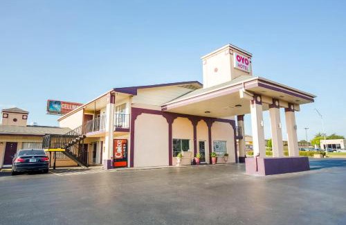 Texarkana Hotel | OYO Hotel Texarkana North Heights AR Hwy I-30
