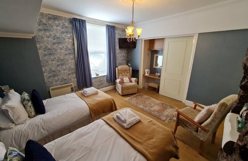 Ashburton Hotel | OYO Lavender House Hotel