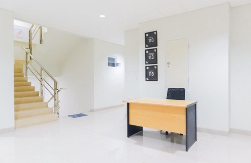 Tomang Hotel | OYO Life 1830 Mandala Residence