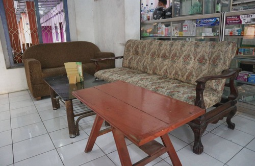 Ponorogo Hotel | OYO Life 1972 Aman Family Inn Syariah