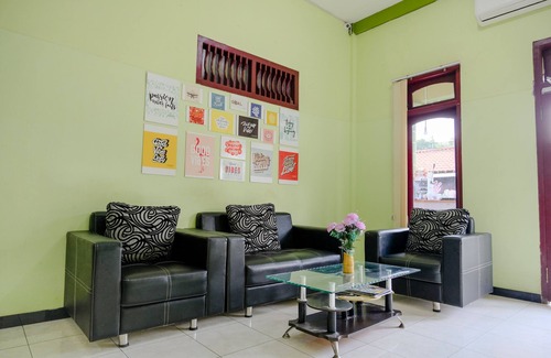 Tulungagung Hotel | OYO Life 2508 Alba Suites Homestay Syariah