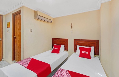 Surabaya Hotel | OYO Life 90380 Andalus Hotel Syariah