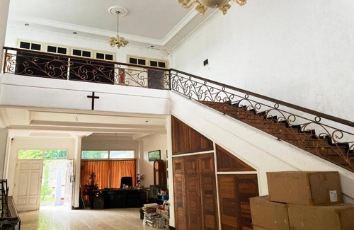 Prigen Hotel | OYO Life 90989 Lee Dug Tretes Residence
