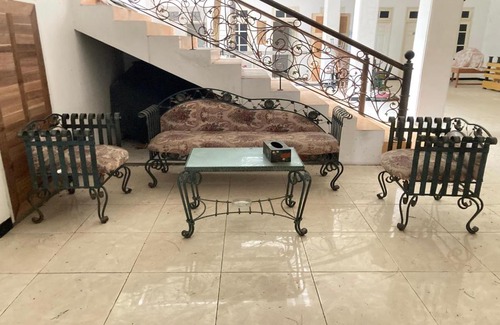 Prigen Hotel | OYO Life 90989 Lee Dug Tretes Residence
