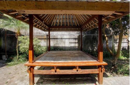 Lombok Hotel | OYO Life 92829 Kos Insan Madani