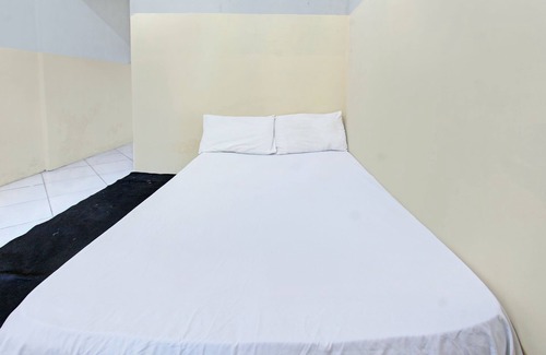 Praya Hotel | OYO Life 92853 Kost 999