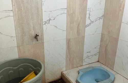 Dinoyo Hotel | OYO Life 92982 Kost Berkah Ibu