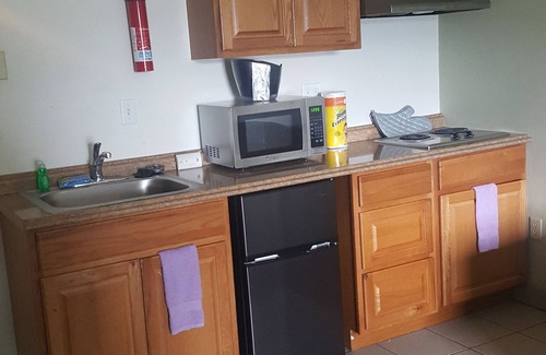 West Hills Hotel | Oyster Bay Inn & Suites