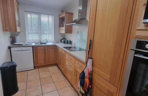 Clarinbridge Apartment | Oyster Hideaway - 1 Bedroom Apartment - Sleeps 2