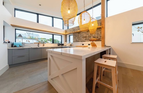 Saint Goran Cottage | OYSTERCATCHER, pet friendly, luxury holiday cottage in Mevagissey