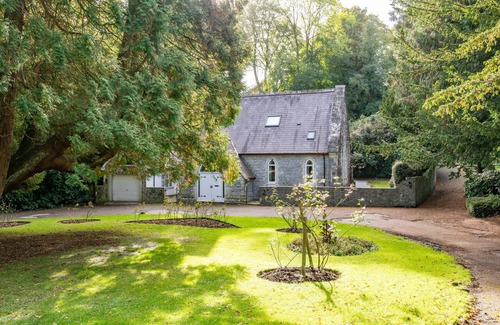 Mumbles House | Oystermouth Chapel - Three Bedroom House, Sleeps 6