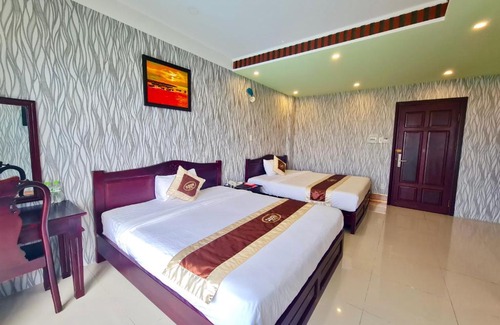 Nam Can Hotel | Ozon Hotel
