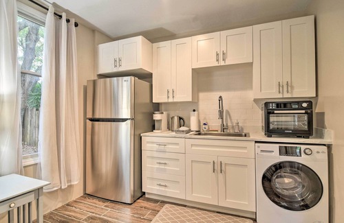 Ozona Apartment | Ozona Studio w/Shared Deck - Steps to Gulf!
