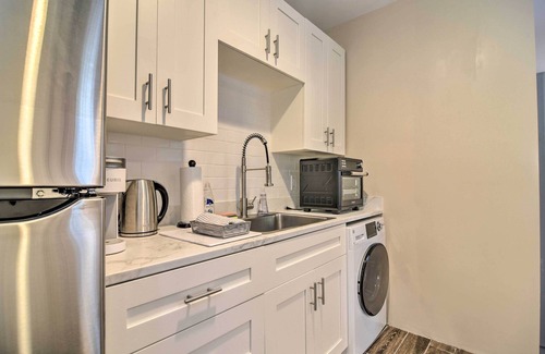 Ozona Apartment | Ozona Studio w/Shared Deck - Steps to Gulf!