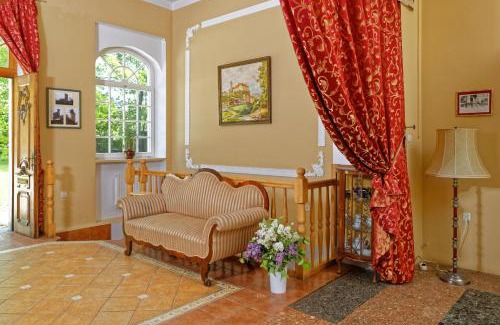 Gryfice Bed & Breakfast | Pałac Pensjonat Ptaszynka