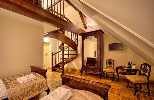 Tlokinia Koscielna Hotel | Pałac Tłokinia